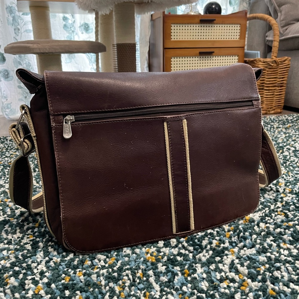 Piel Leather Four Section Urban Messenger Bag